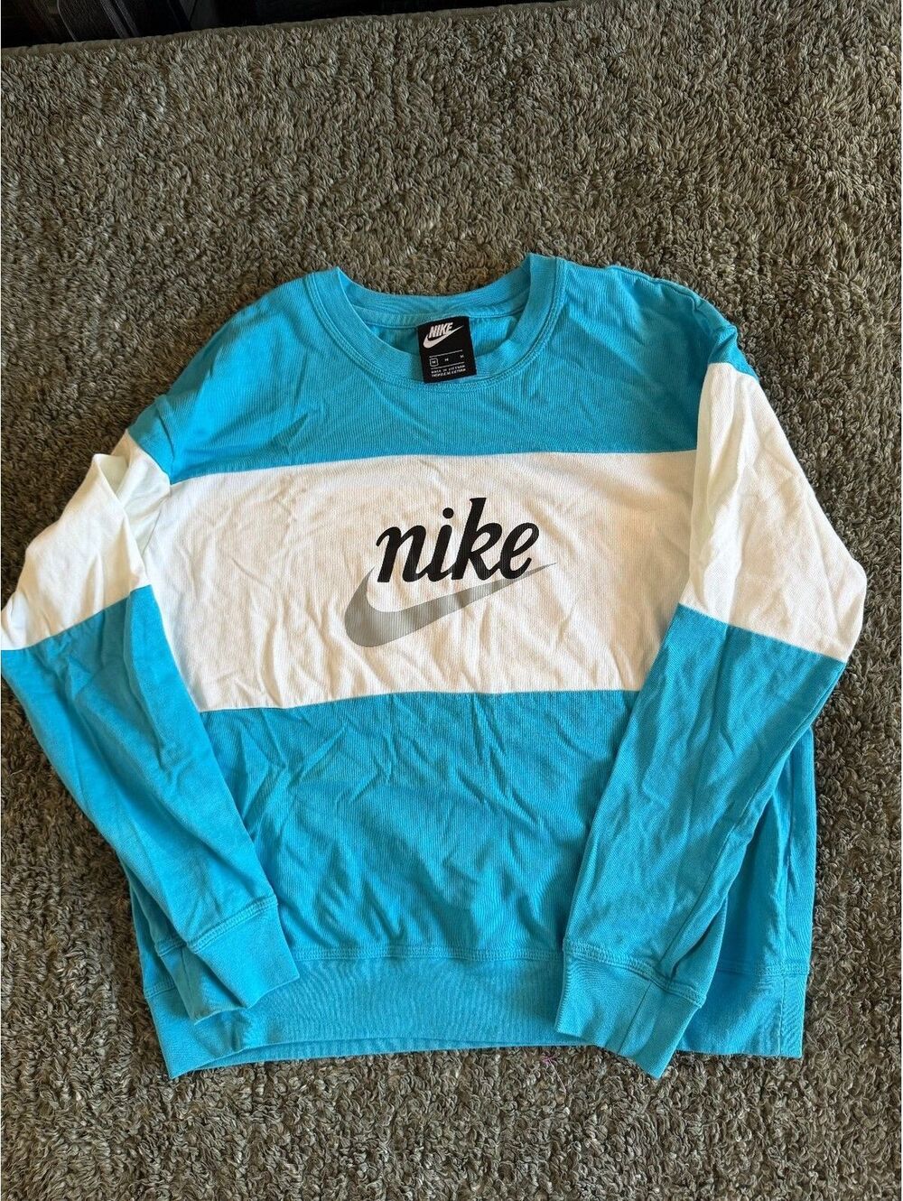 Nike Men's Medium Blue and White Colorblock Crewneck Sweatshirt